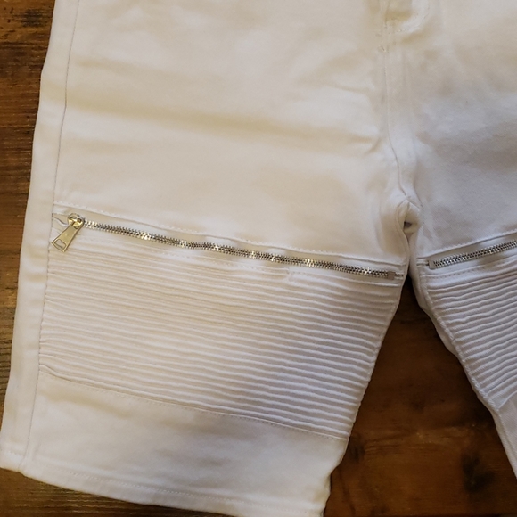 Reset Platinum Denim Shorts - Picture 2 of 6